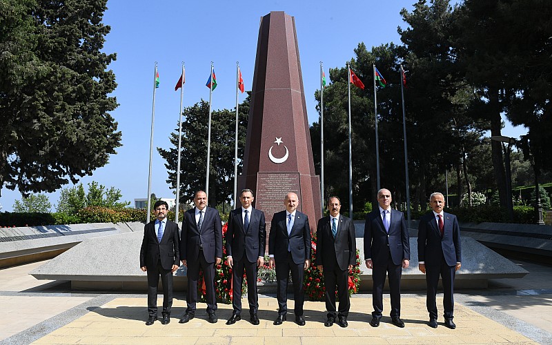 Ulaştırma ve Altyapı Bakanı Karaismailoğlu, Karabağ'ın imarında Azerbaycan'la birlikte çalışacaklarını söyledi