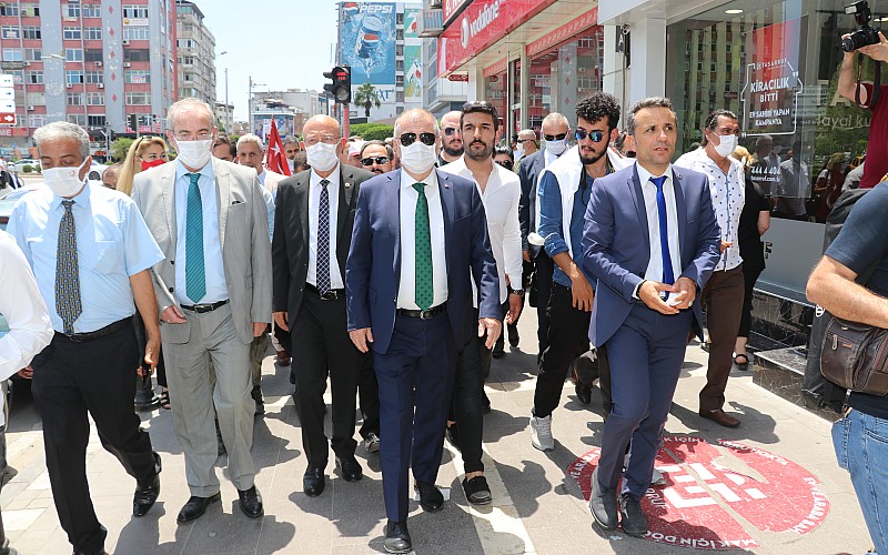 Bağımsız İstanbul Milletvekili Ümit Özdağ, Ayyıldız Hareketi heyetiyle Adana'yı ziyaret etti: