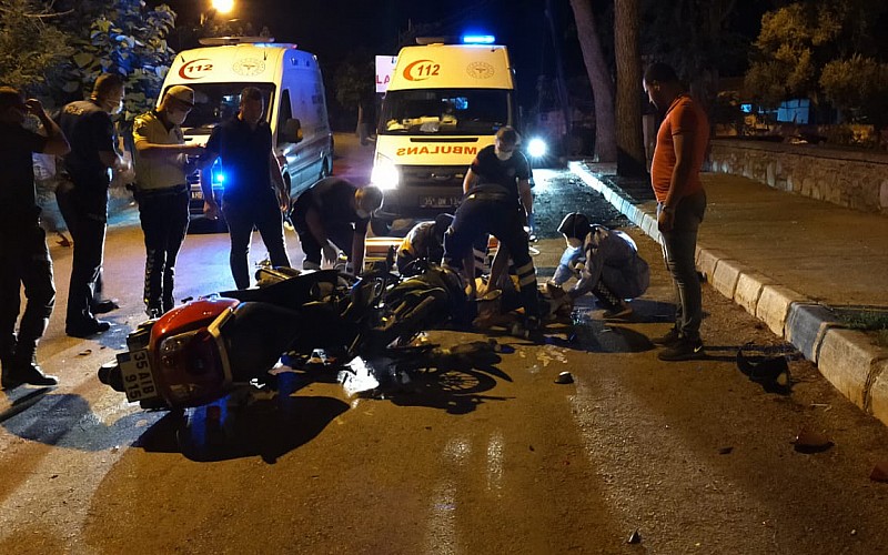 İzmir'de iki motosiklet çarpıştı: 2 ağır yaralı