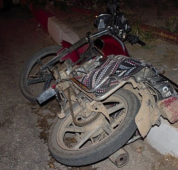 İzmir'de çarpışan iki motosikletin sürücüleri yaralandı