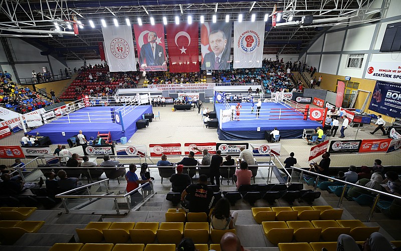Üst Minik Erkek ve Kadınlar Türkiye Ferdi Boks Şampiyonası Sakarya'da başladı