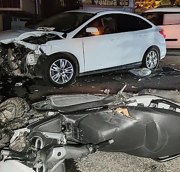 Gaziosmanpaşa'da otomobille çarpışan motosikletteki 2 kişi yaralandı
