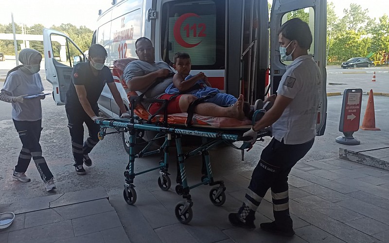 Kocaeli'de yüzmenin yasaklandığı bölgede boğulma tehlikesi geçiren 4 kişi hastaneye kaldırıldı