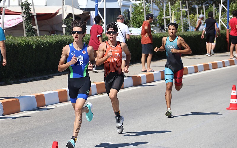 Eğirdir Oral-B Triatlon Türkiye Kupası Final Yarışları sona erdi
