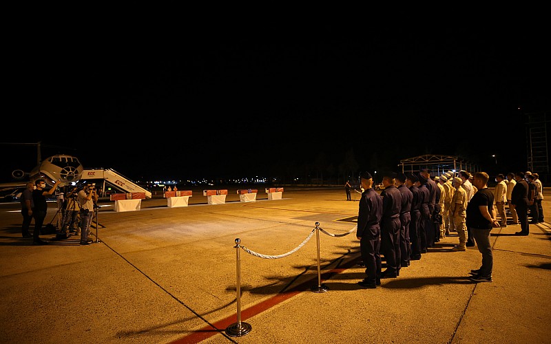 Düşen yangın söndürme uçağında yaşamını yitiren 5 Rus için Adana'da tören düzenlendi