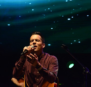 Uluslararası Bursa Festivali'nde Boşnak şarkıcı Armin Muzaferija konser verdi