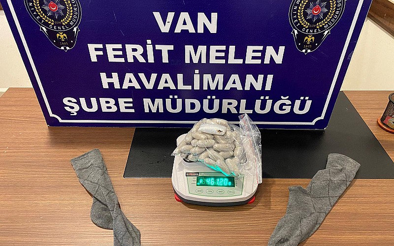 Van'da uyuşturucuyla uçağa binmeye çalışan zanlı gözaltına alındı