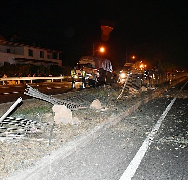 Manisa'da devrilen otomobildeki 5 kişi yaralandı
