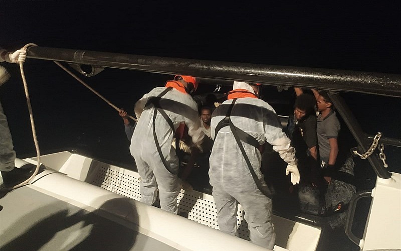 Aydın'da Türk kara sularına geri itilen 158 kişi kurtarıldı
