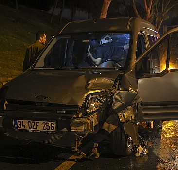 Esenler'de zincirleme trafik kazasında ikisi kadın 5 kişi yaralandı