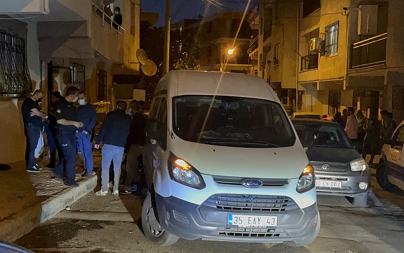 İzmir'de çıkan bıçaklı kavgada 1 kişi hayatını kaybetti