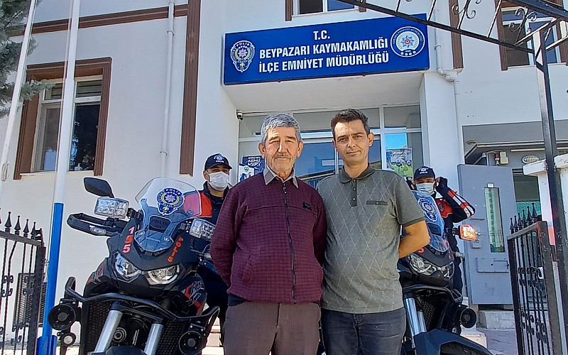 Şehit polisin ailesinden Beypazarı Motosikletli Polis Timi Amirliğine ziyaret