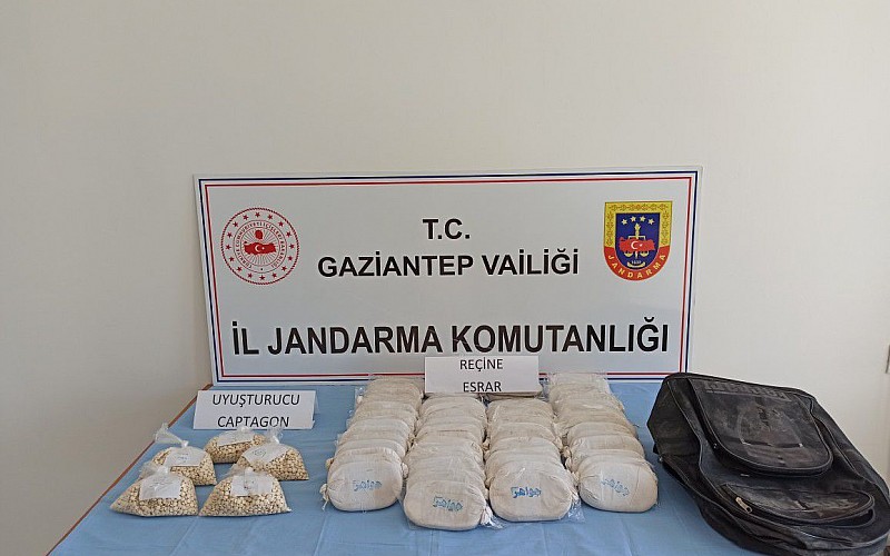 Gaziantep'te 12 kilogram uyuşturucu ve 9 bin 808 hap yakalandı