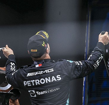 Mercedes pilotu Bottas, İstanbul'da ilk kez kazandı