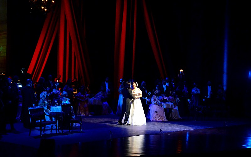 Mersin'de "La Traviata"dan uyarlanan rejili konserin prömiyeri yapıldı