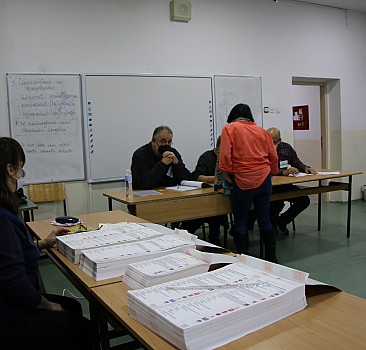 Kuzey Makedonya ve Kosova'da halk yerel seçim için sandık başında