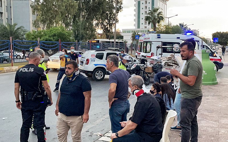 Mersin'de özel halk otobüsü ile minibüsün çarpışması sonucu 20 kişi yaralandı