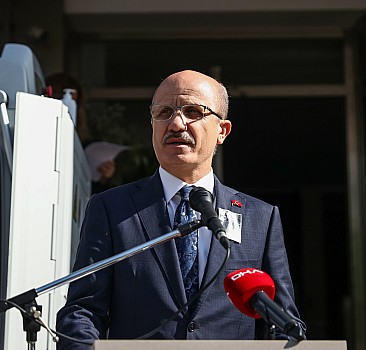 Vefat eden Prof. Dr. Orhan Oğuz için Marmara Üniversitesi'nde tören düzenlendi