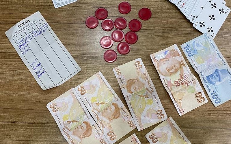 Kayseri'de kumar oynayan 12 kişiye 16 bin 32 lira ceza