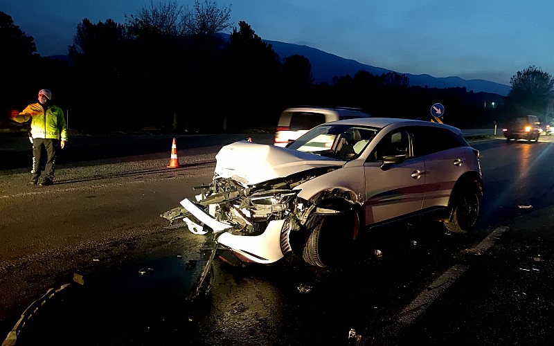 Bursa'da 5 aracın karıştığı kazada 4 kişi yaralandı