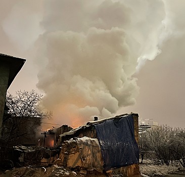 Konya'da müstakil evde çıkan yangın itfaiye ekiplerince söndürüldü