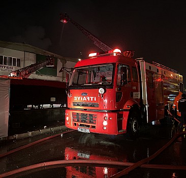 Kahramanmaraş'ta tekstil fabrikasında çıkan yangın kontrol altına alındı