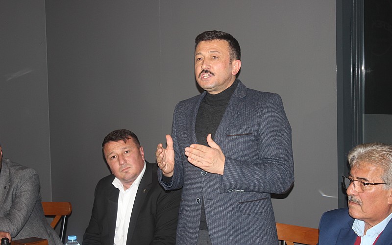 Hamza Dağ, İzmir'de teşkilat üyeleriyle bir araya geldi