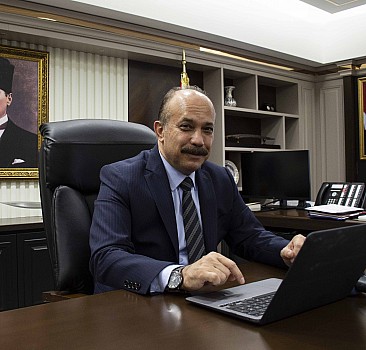 İstanbul Emniyet Müdürü Aktaş, AA'nın "Yılın Fotoğrafları" oylamasına katıldı: