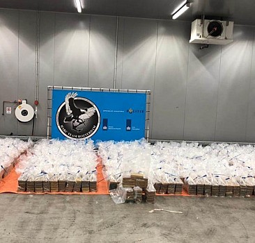 Hollanda'nın Rotterdam Limanında 4 ton 180 kilogram kokain ele geçirildi