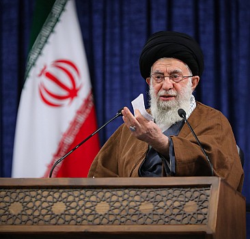 İran lideri Hamaney'den, "ABD hesap hatalarına devam ediyor" açıklaması