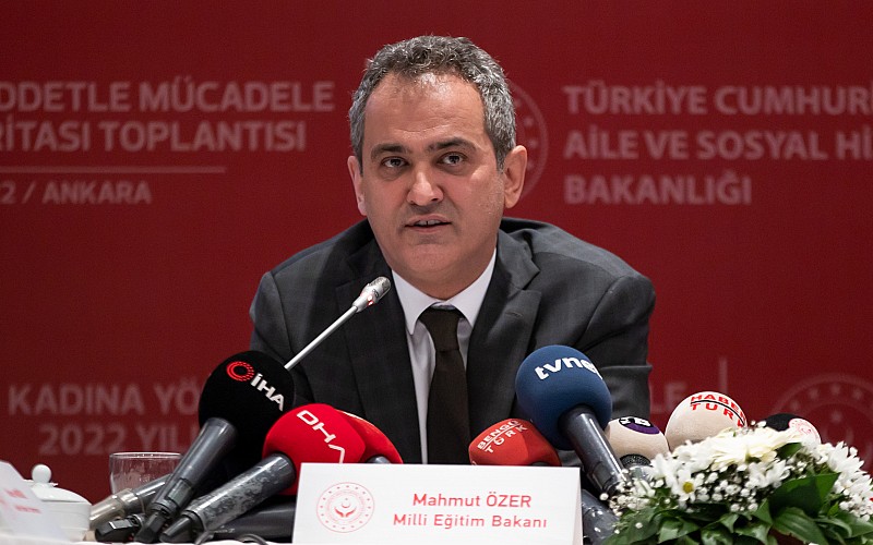 Erbaş, "Kadına Yönelik Şiddetle Mücadele 2022 Yılı Yol Haritası Toplantısı"nda konuştu