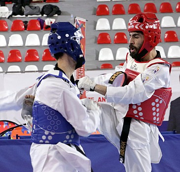 Gaziantep'teki İşitme Engelliler Karate ve Tekvando Türkiye Şampiyonası sona erdi