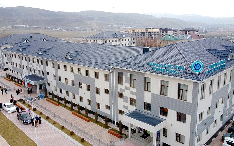 TÜRKPA Genel Sekreteri Er, Kırgızistan'daki Maarif Eğitim Kompleksi'ni ziyaret etti
