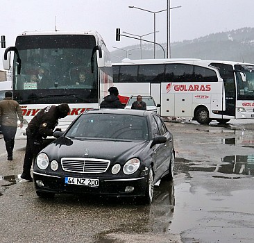 Osmaniye-Gaziantep kara yolunun Gaziantep yönü trafiğe kapatıldı