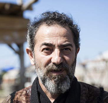 Dizi ve sinema oyuncusu Ayberk Pekcan hayatını kaybetti