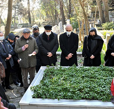 Türk basınının duayeni Mehmet Nezih Demirkent vefatının 21'inci yılında anıldı