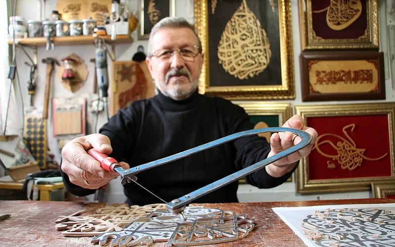 Simavlı 63 yaşındaki naht ustası 44 yılda yüzlerce eser yaptı