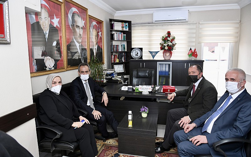 Milli Eğitim Bakanı Özer, Düzce'de ziyaretlerde bulundu