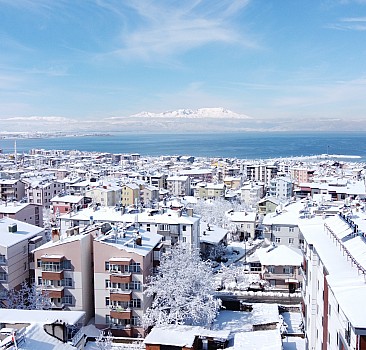 Beyşehir Gölü ve Anamas Dağı'ndaki kar havadan görüntülendi