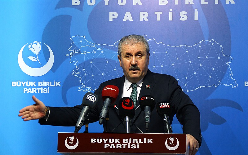 Destici: Türkiye, tarafı olmadığı savaşın bedelini ödememelidir
