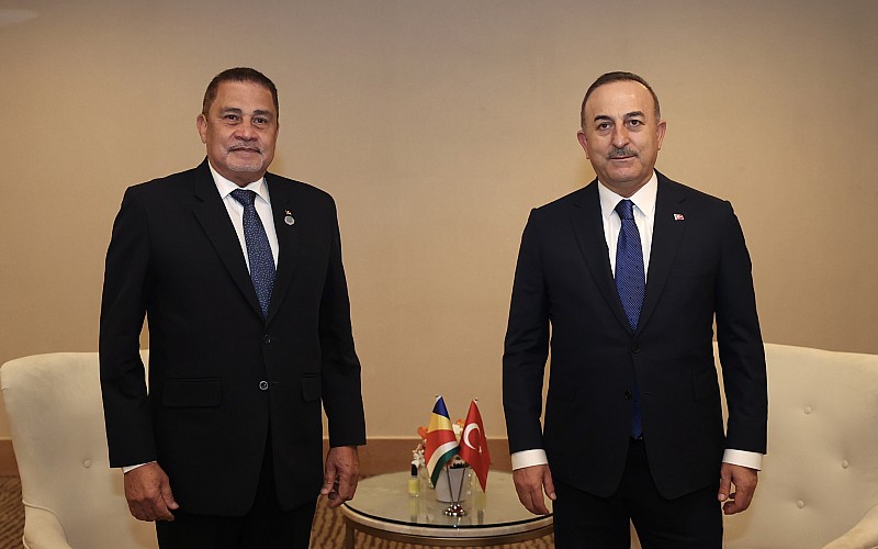 Dışişleri Bakanı Çavuşoğlu, ADF marjında ikili görüşmelerini sürdürdü