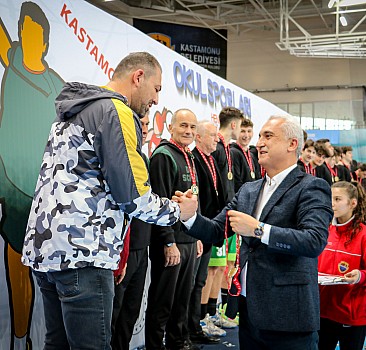 Okul Sporları Gençler Hentbol Türkiye Şampiyonası, Kastamonu'da sona erdi