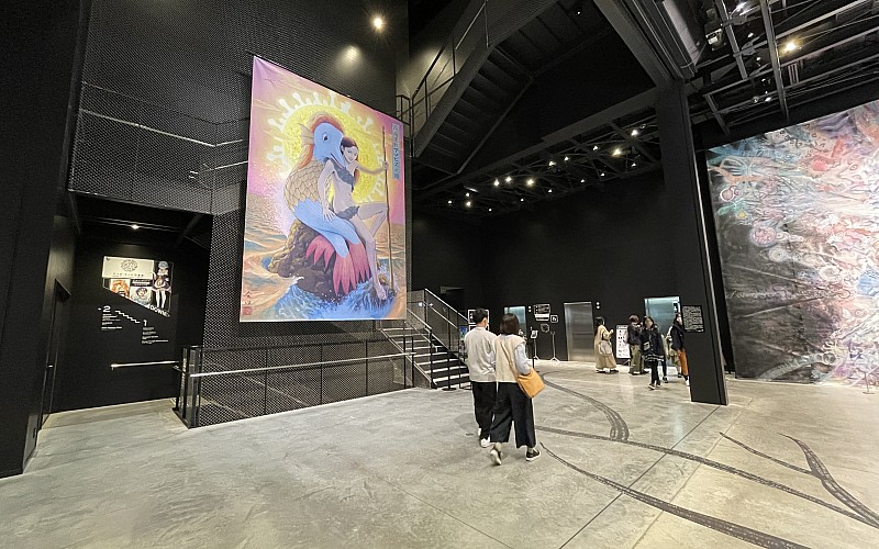 Japonya'da raf uçurumlarına sahip kütüphane "Kadokawa Kültür Müzesi", turistlerin uğrak noktası oldu
