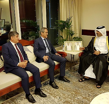 Milli Eğitim Bakanı Özer, Katar Eğitim ve Kültür bakanlarıyla ile bir araya geldi