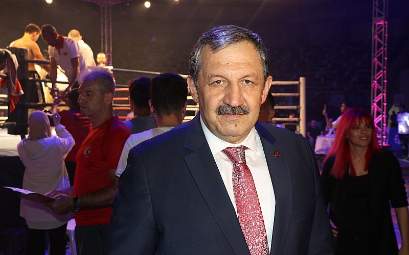 Türk Cumhuriyetleri Profesyonel Kick Boks Şampiyonası Kocaeli'de yapıldı