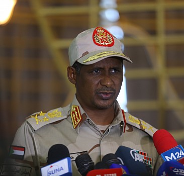 Sudanlı general Hımidti: "Siyasi güçler ulusal uzlaşıya varmalı"