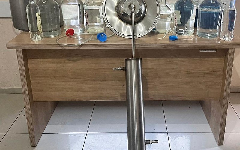 Antalya'da 90 litre sahte alkol ele geçirildi