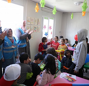 Din görevlileri depremzede çocuklar için psikososyal destek amaçlı etkinlik düzenliyor