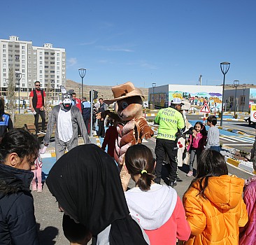Mardin'de depremzede çocuklar Trafik Parkı'nda eğitim aldı