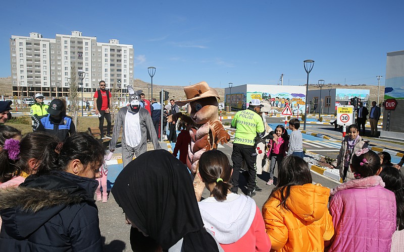 Mardin'de depremzede çocuklar Trafik Parkı'nda eğitim aldı